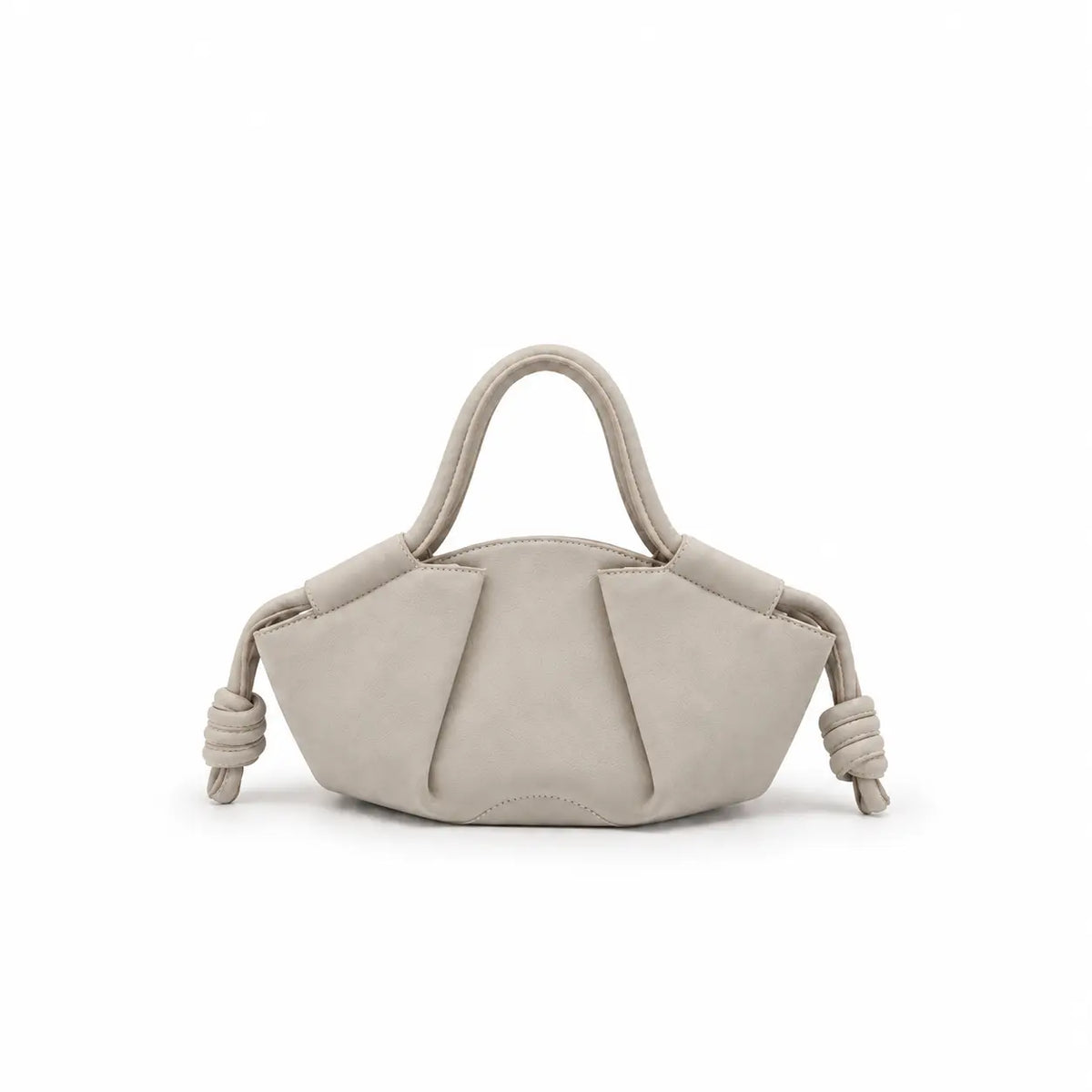 Borsa Claire panna da donna in ecopelle con forma a barchetta, tracolla staccabile, chiusura e tasca interna con zip, nodi laterali e hardware oro su sfondo bianco