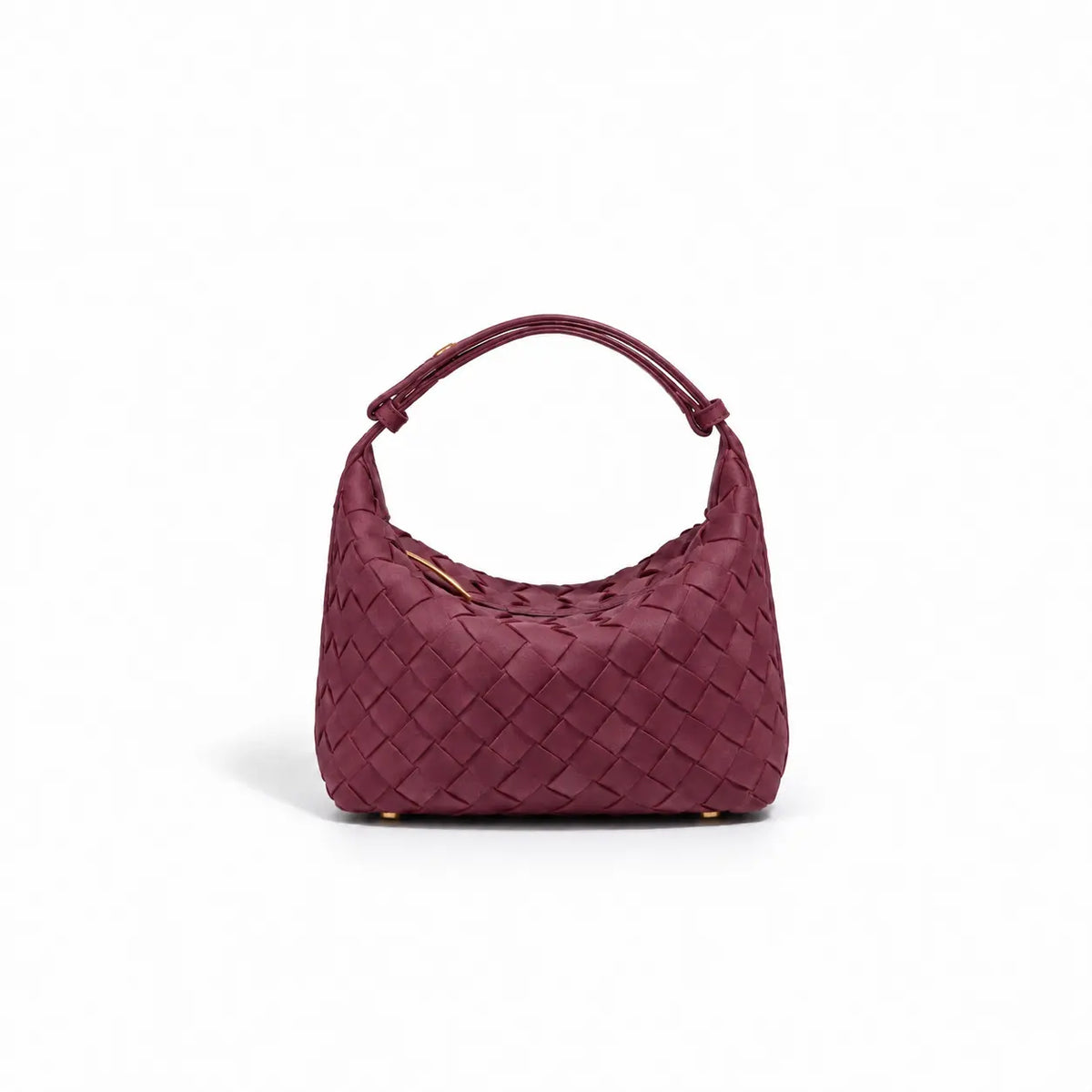 Borsa Kaila ecosuede bordeaux hardware oro chiusura a zip piedini d'appoggio oro manico allungabile stile intrecciato su sfondo bianco