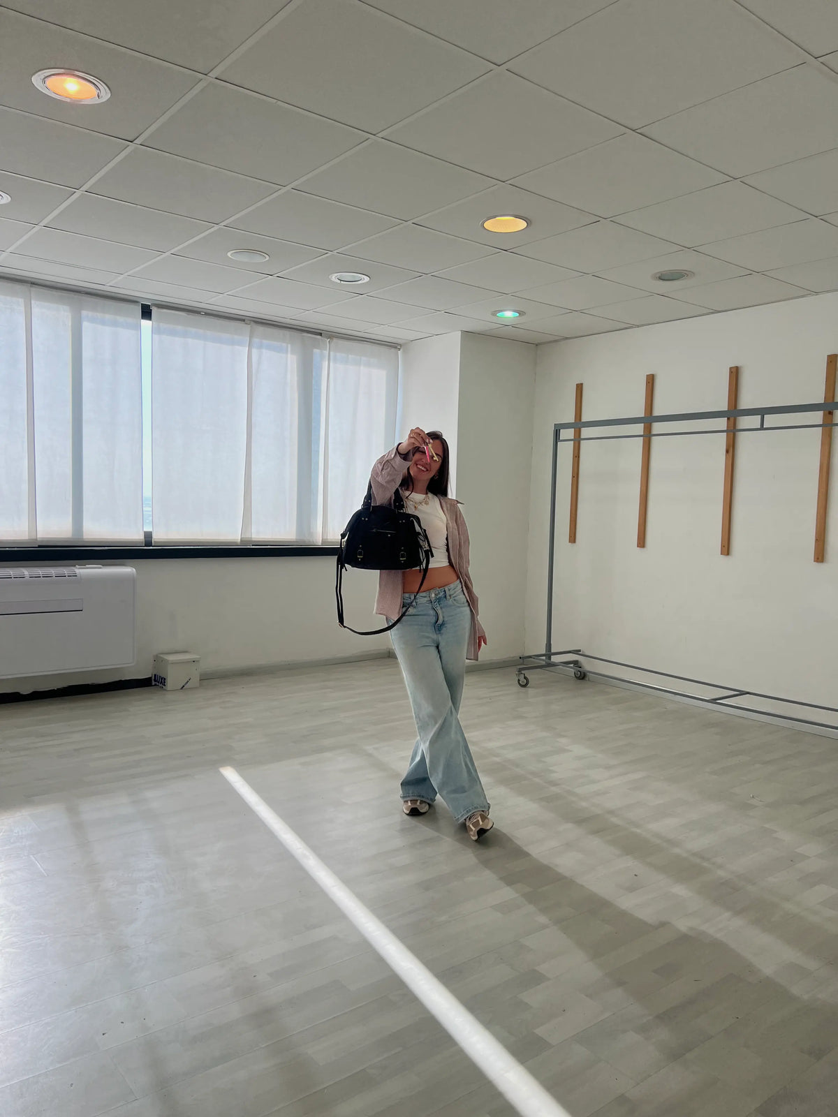 Giada con le chiavi in mano del suo secondo ufficio da 40 mq 