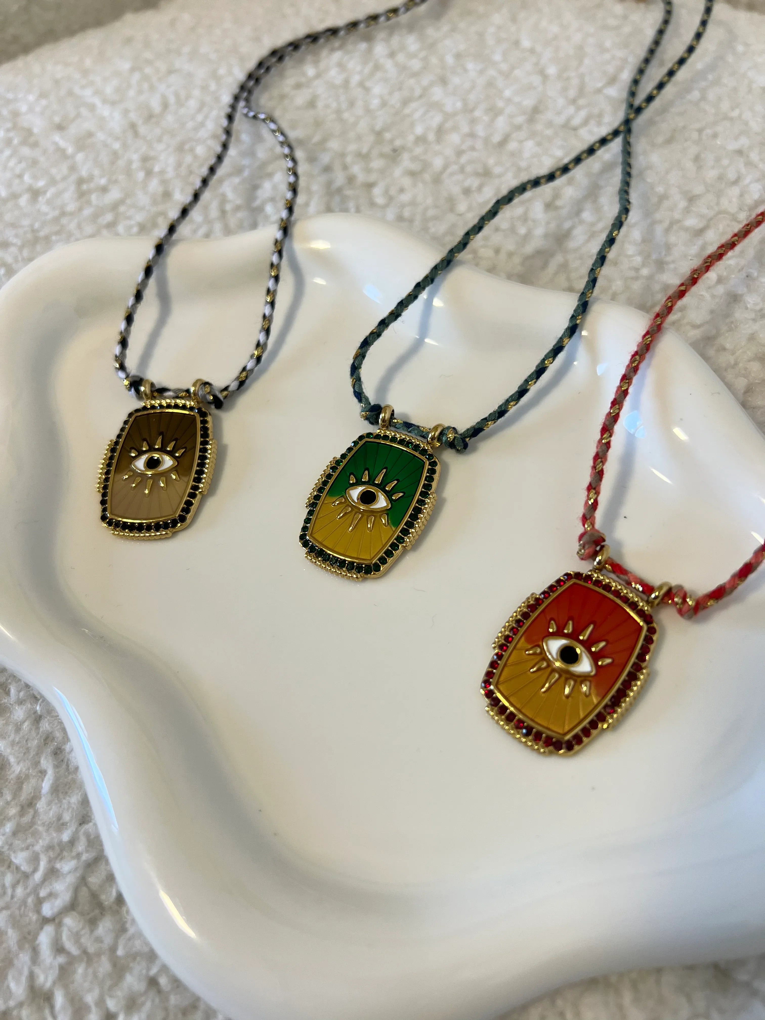 Collana - Eye - Les Soeurs 33